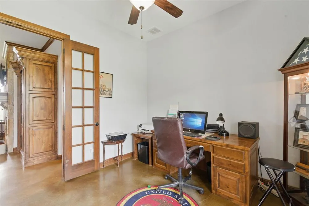 565 Ridgeway Drive Bluff Dale, TX 76433