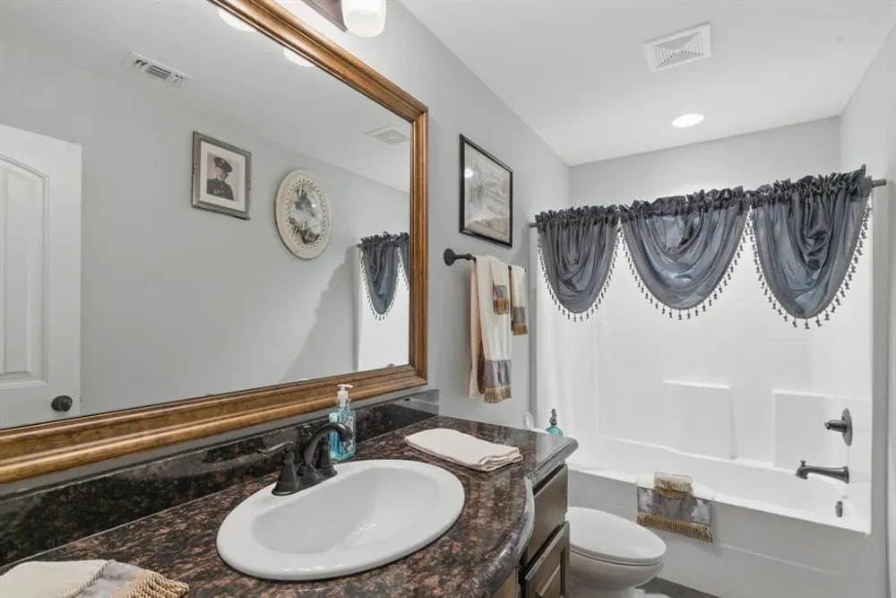 565 Ridgeway Drive Bluff Dale, TX 76433