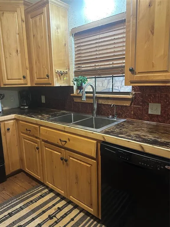 572 Oak Point Drive May, TX 76857
