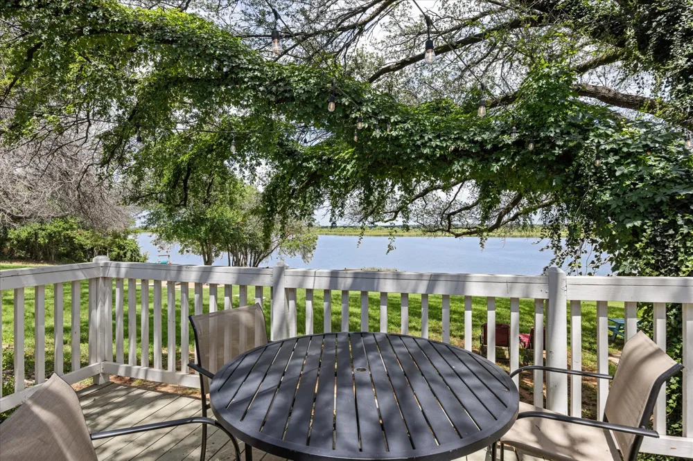5986 Field Court Granbury, TX 76048