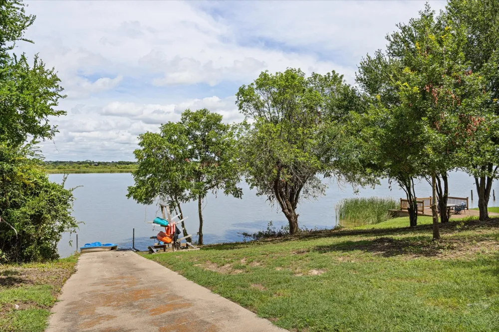 5986 Field Court Granbury, TX 76048
