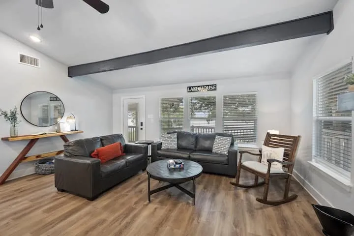 5986 Field Court Granbury, TX 76048