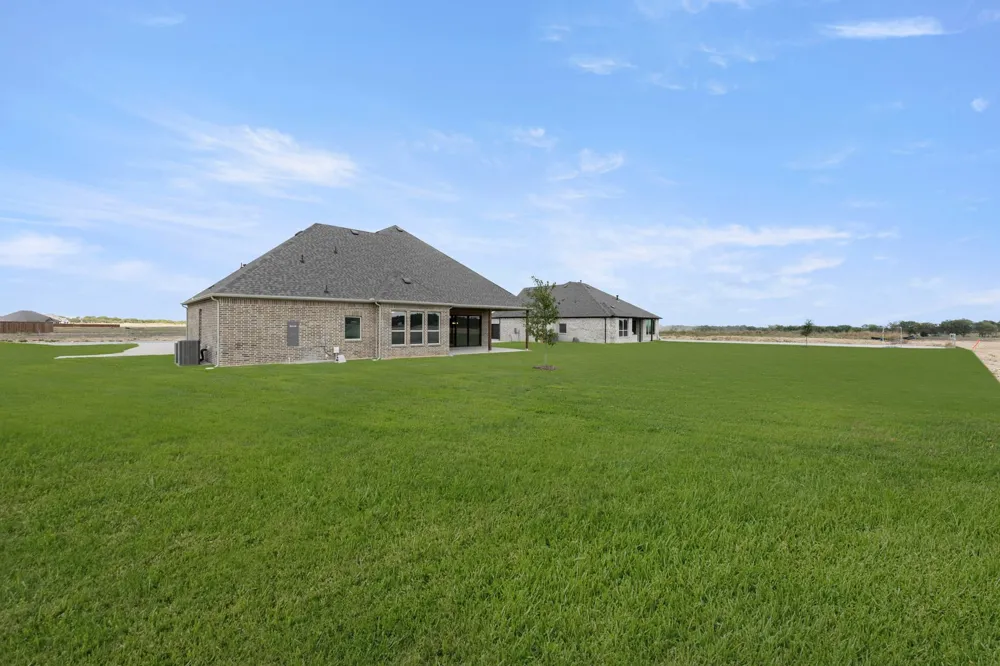 132 Evanston Court Rhome, TX 76078