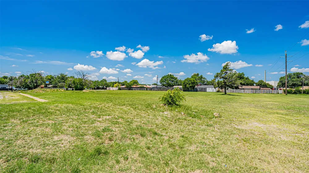 730 S Cherry Lane White Settlement, TX 76108
