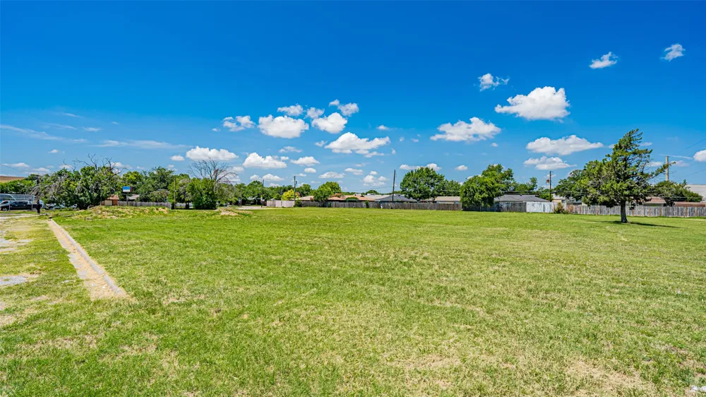 730 S Cherry Lane White Settlement, TX 76108
