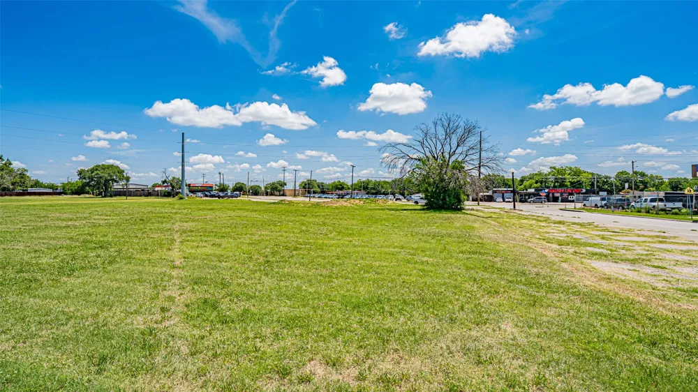 730 S Cherry Lane White Settlement, TX 76108