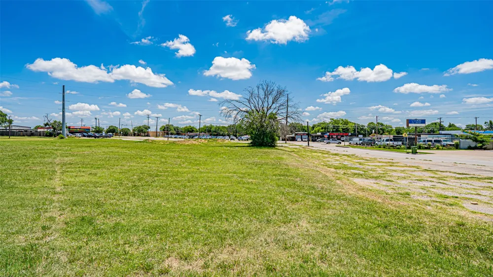 730 S Cherry Lane White Settlement, TX 76108
