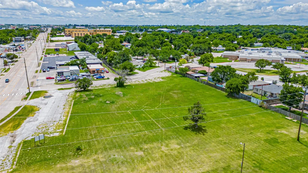 730 S Cherry Lane White Settlement, TX 76108