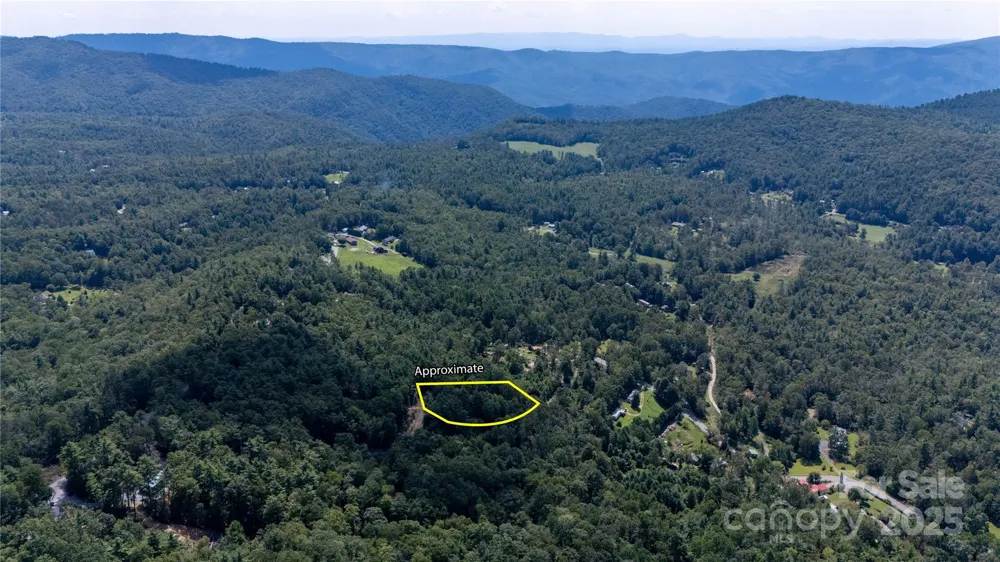 0000 Humpback Mountain Road Spruce Pine, NC 28777