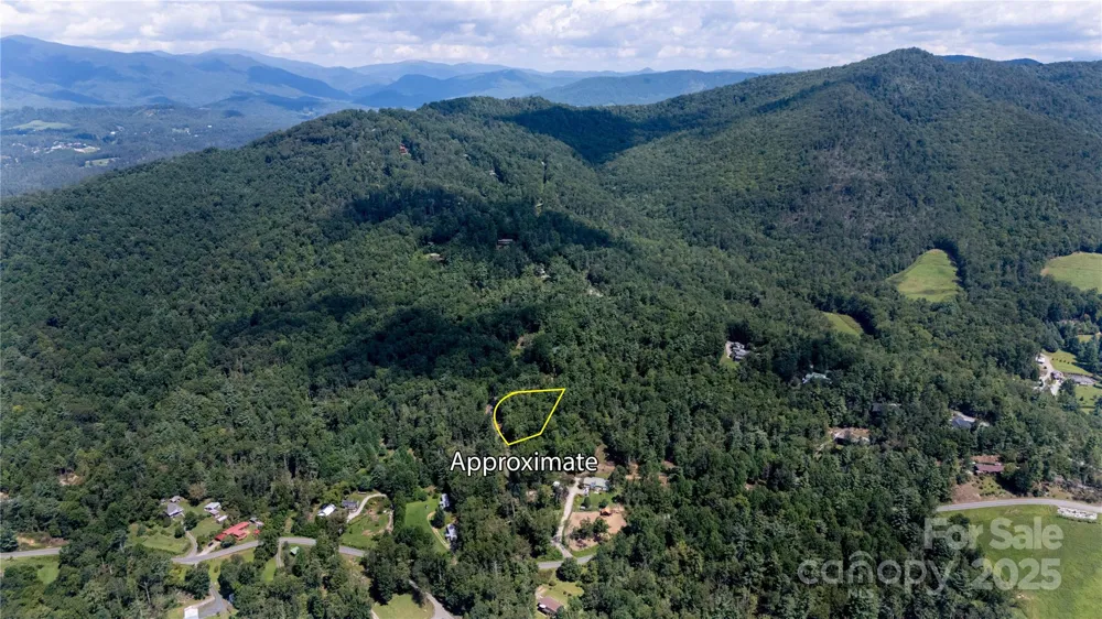 0000 Humpback Mountain Road Spruce Pine, NC 28777