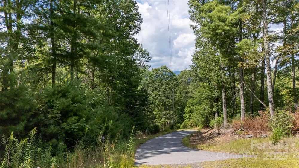 0000 Humpback Mountain Road Spruce Pine, NC 28777