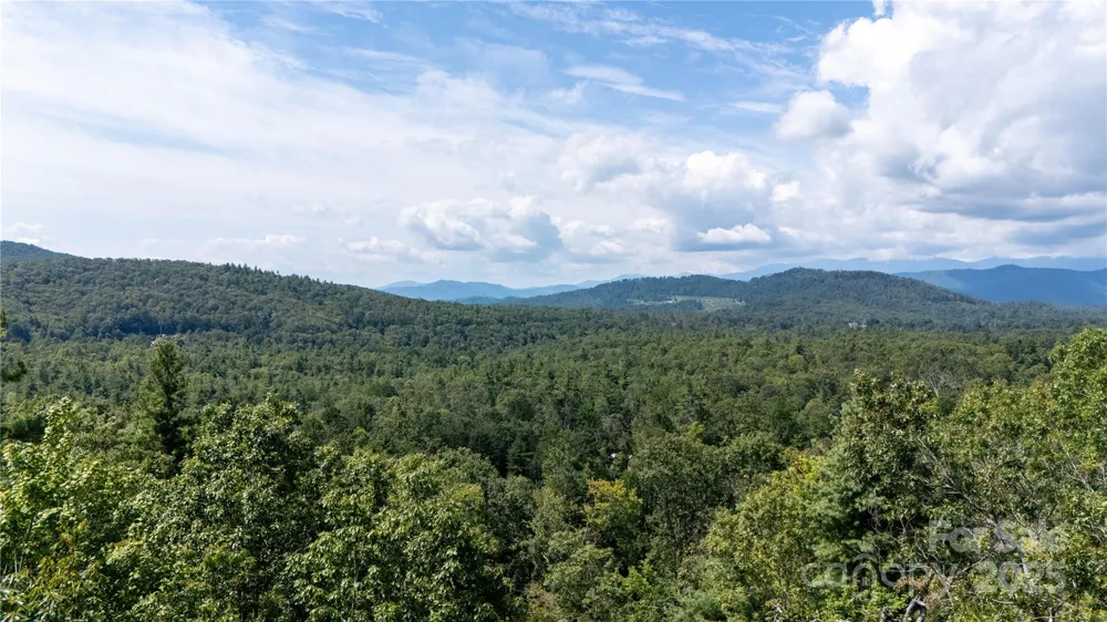 0000 Humpback Mountain Road Spruce Pine, NC 28777