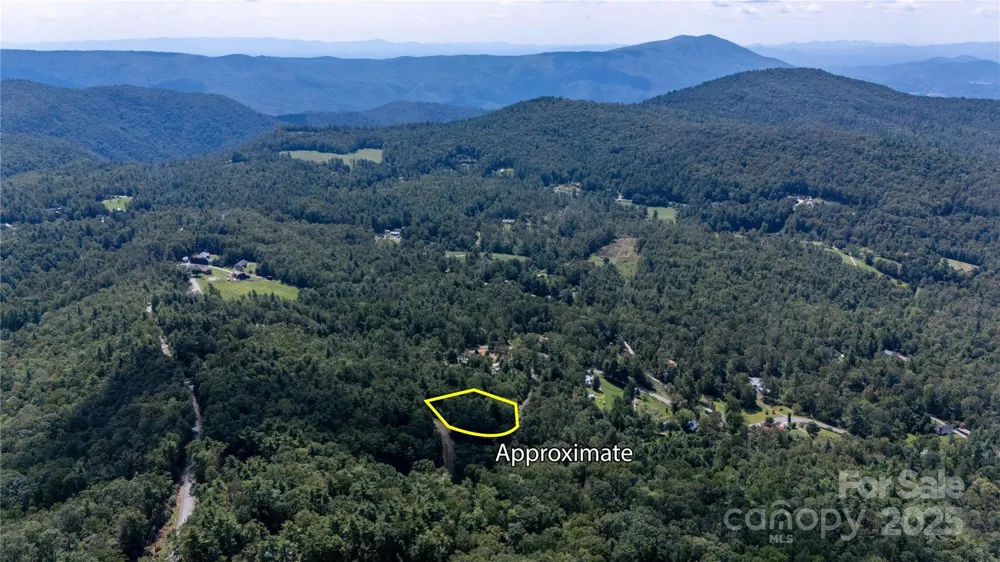 0000 Humpback Mountain Road Spruce Pine, NC 28777