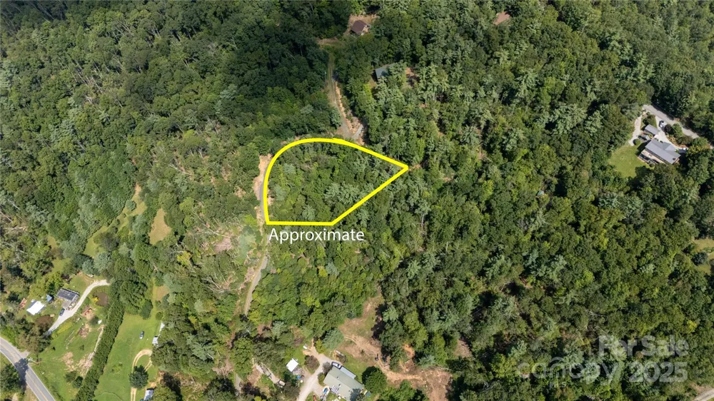 0000 Humpback Mountain Road Spruce Pine, NC 28777