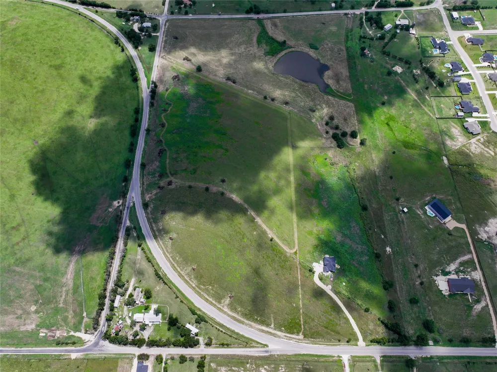 19621 FM 2115 Salado, TX 76571