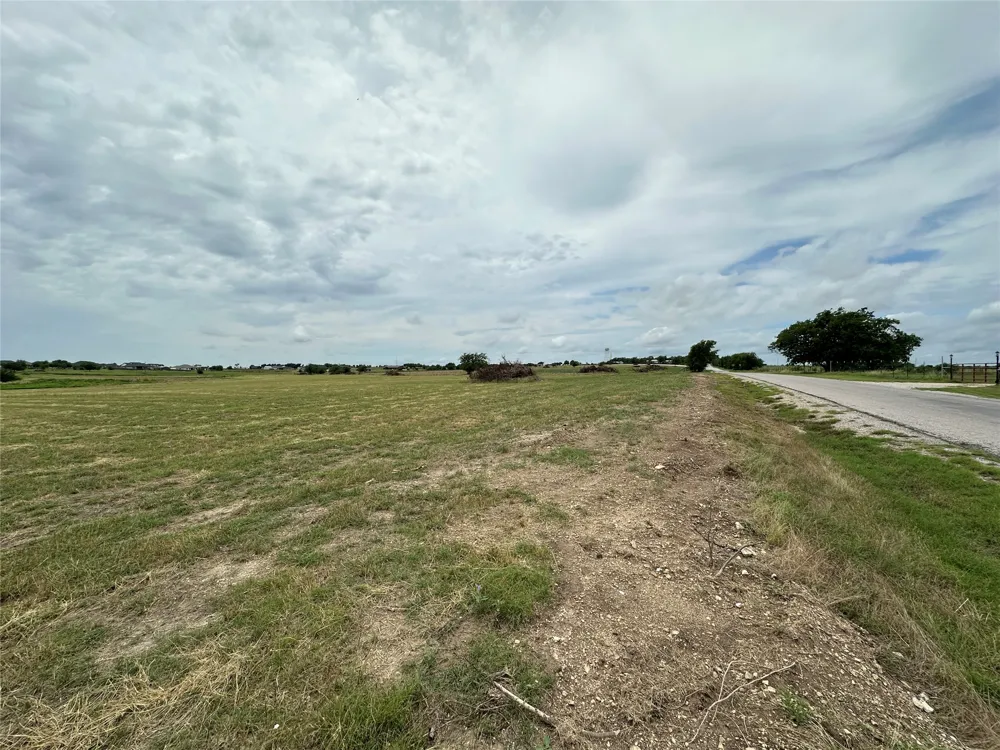 19621 FM 2115 Salado, TX 76571