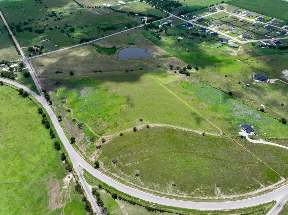 19621 FM 2115 Salado, TX 76571