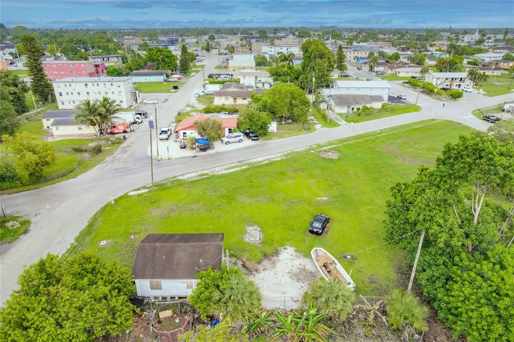 601 SW 6TH STREET Belle Glade, FL 33430