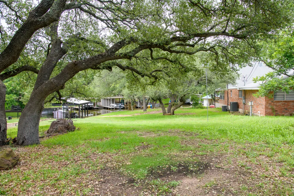 19 CR 132A Kingsland, TX 78639