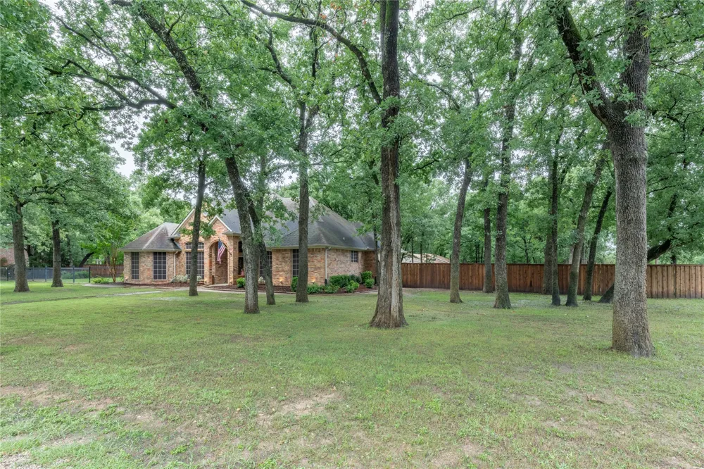 320 Rustic Oaks Combine, TX 75159