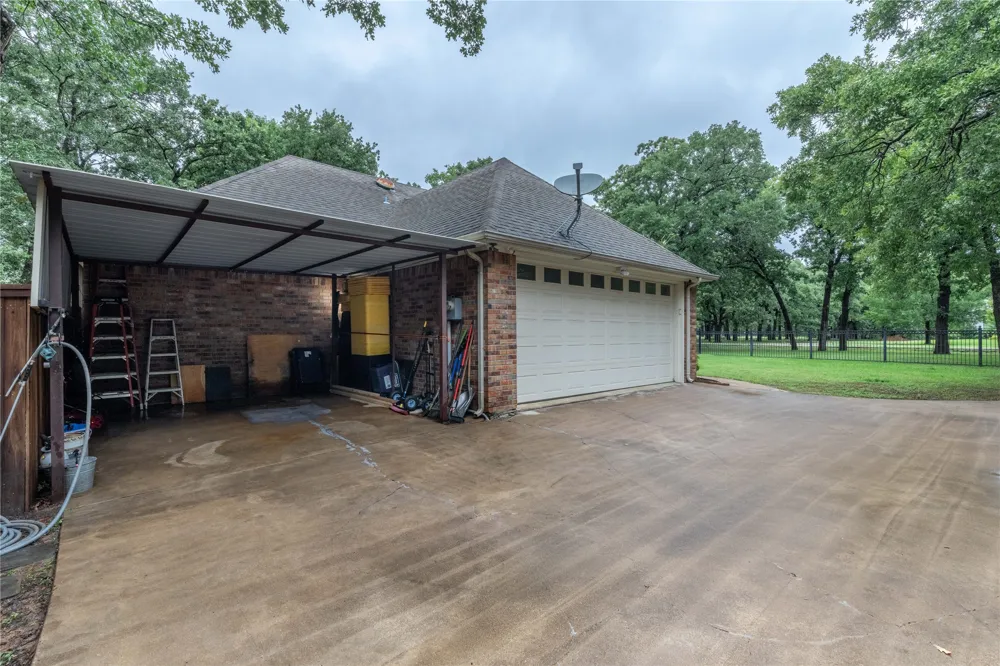 320 Rustic Oaks Combine, TX 75159