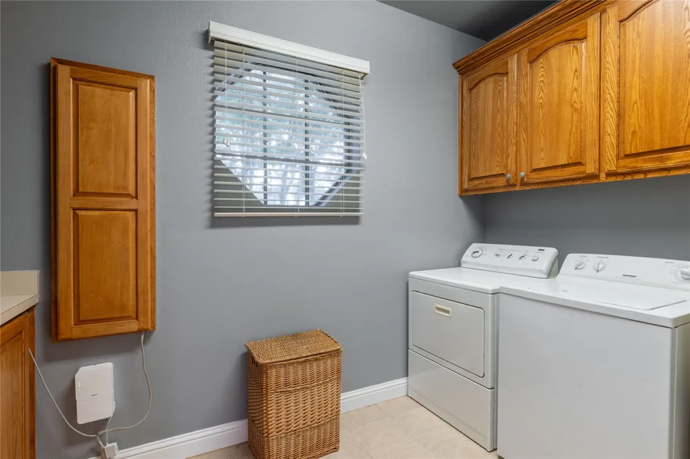 320 Rustic Oaks Combine, TX 75159