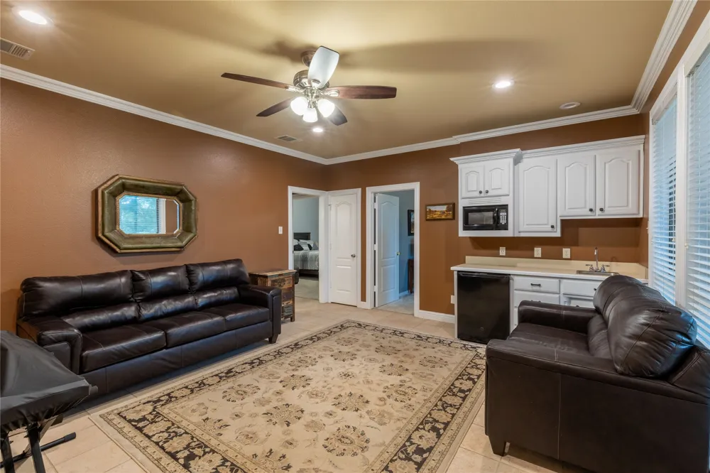 320 Rustic Oaks Combine, TX 75159