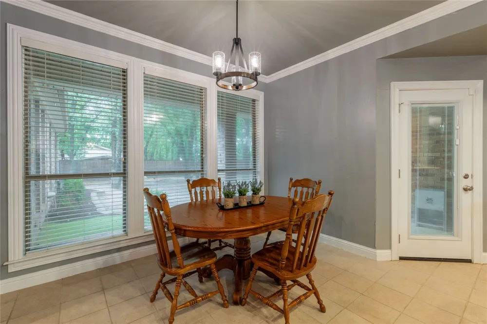 320 Rustic Oaks Combine, TX 75159