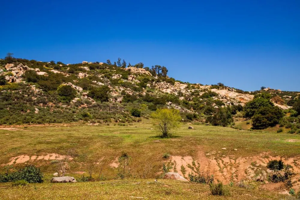 2342 Dye Road Ramona, CA 92065