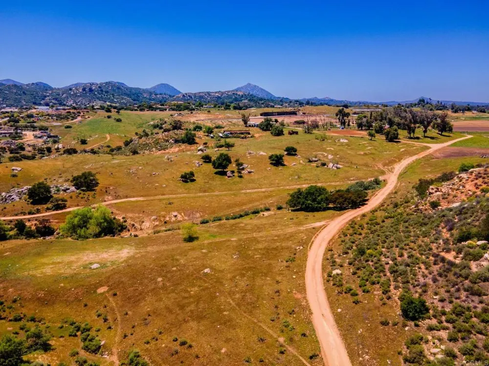 2342 Dye Road Ramona, CA 92065