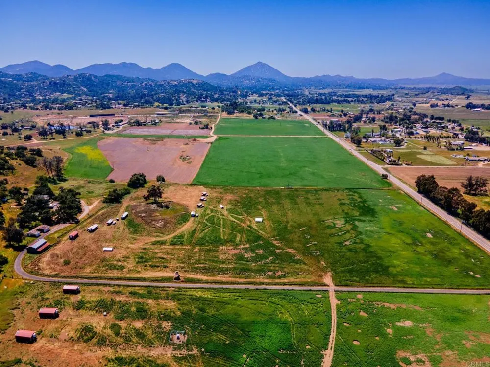 2342 Dye Road Ramona, CA 92065