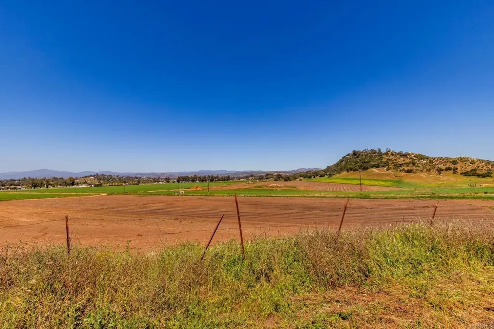 2342 Dye Road Ramona, CA 92065