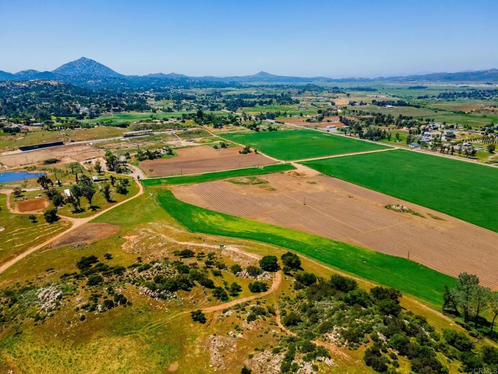 2342 Dye Road Ramona, CA 92065