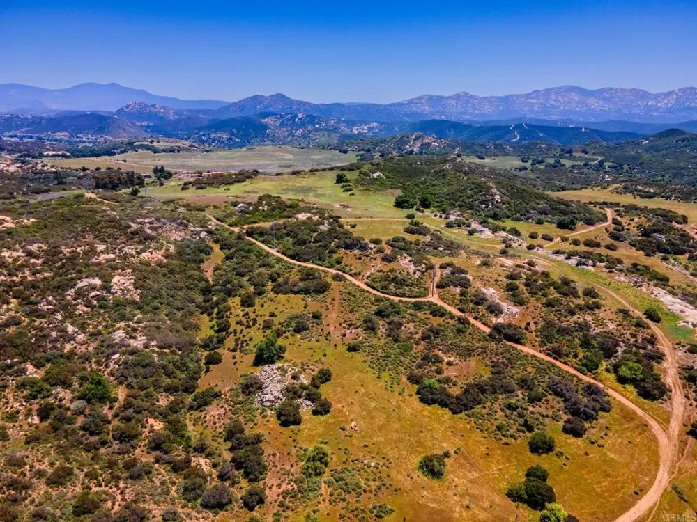 2342 Dye Road Ramona, CA 92065