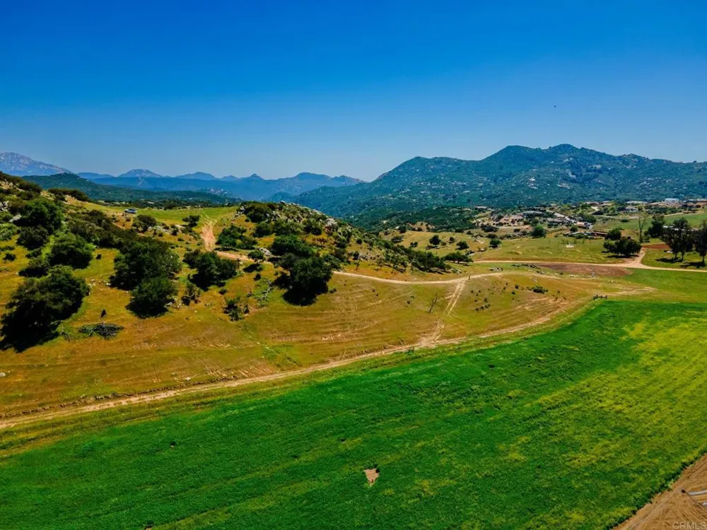 2342 Dye Road Ramona, CA 92065