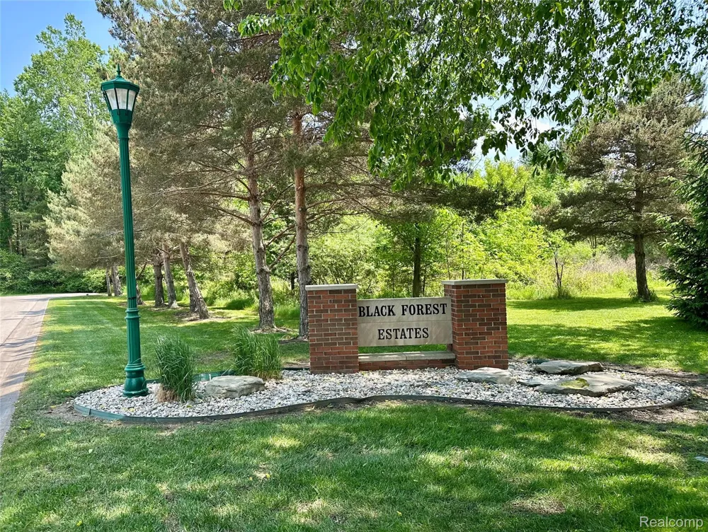 3408 Burwick Drive Port Huron Charter Township, MI 48060