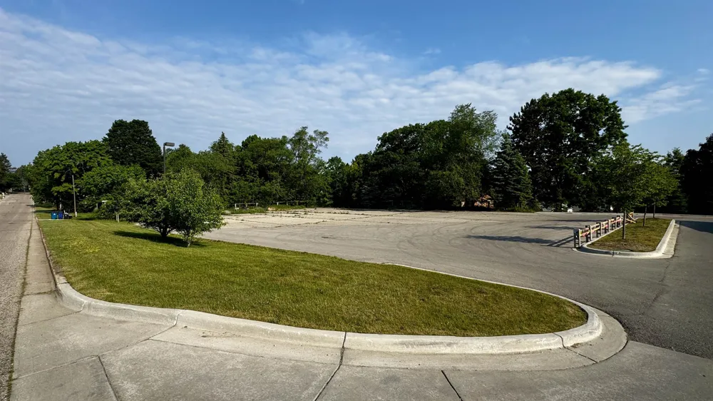 208 Robertson Street Cadillac City, MI 49601
