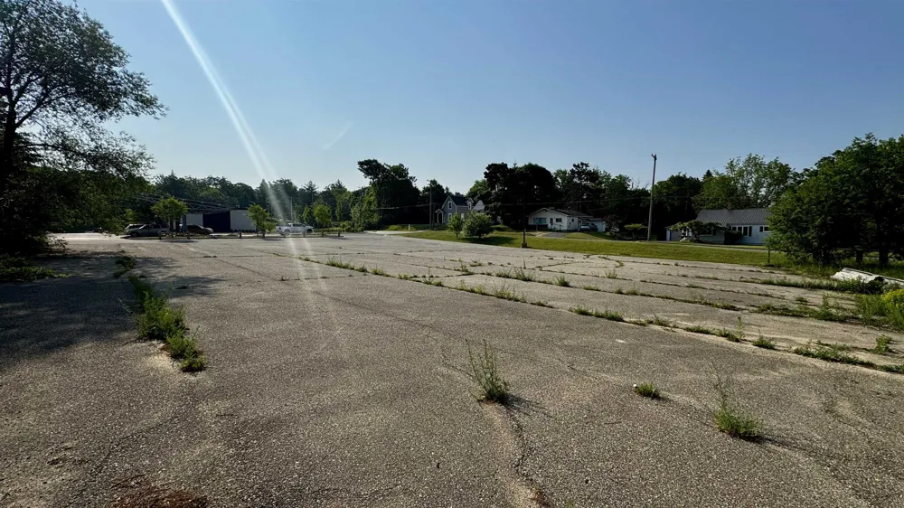 208 Robertson Street Cadillac City, MI 49601