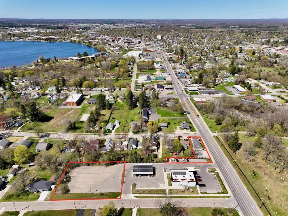 208 Robertson Street Cadillac City, MI 49601
