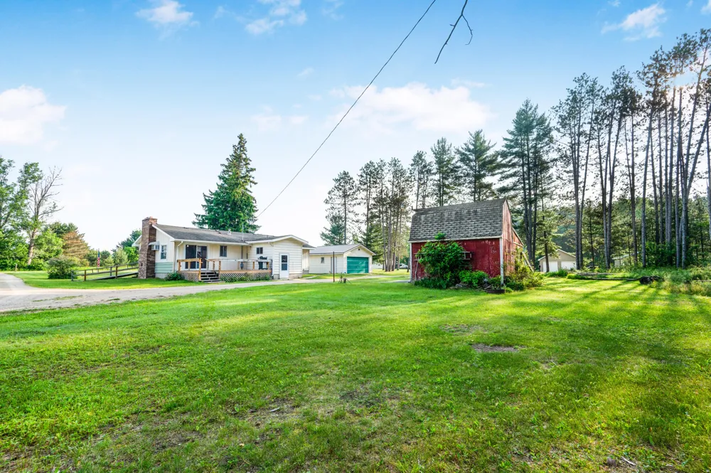 7873 River Rd Evart, MI 49631