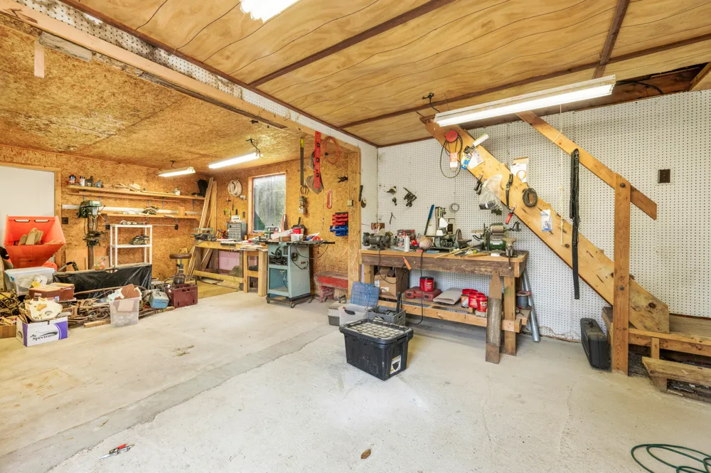 7873 River Rd Evart, MI 49631