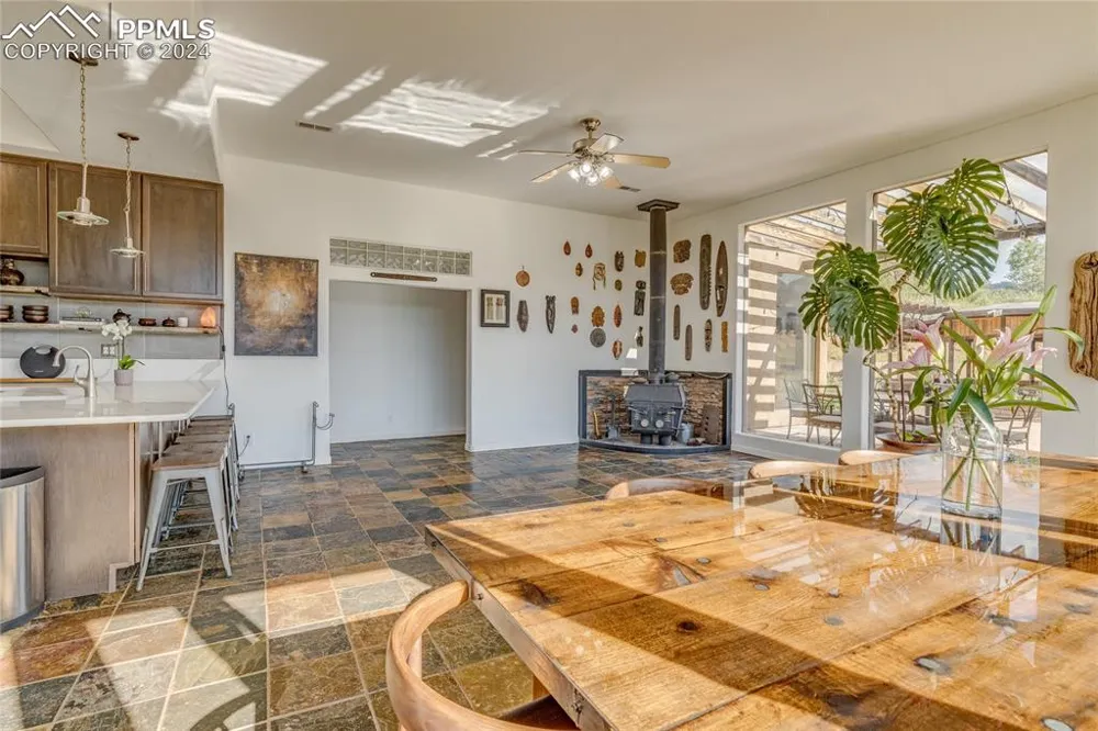 11150 W Highway 24 Crystola, CO 80819