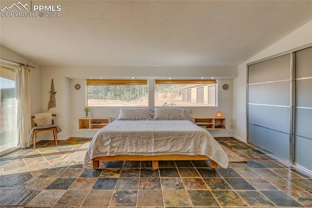 11150 W Highway 24 Crystola, CO 80819