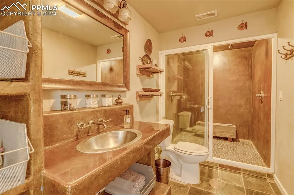 11150 W Highway 24 Crystola, CO 80819