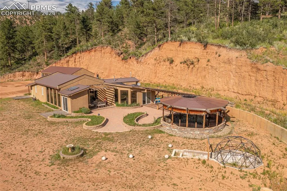 11150 W Highway 24 Crystola, CO 80819