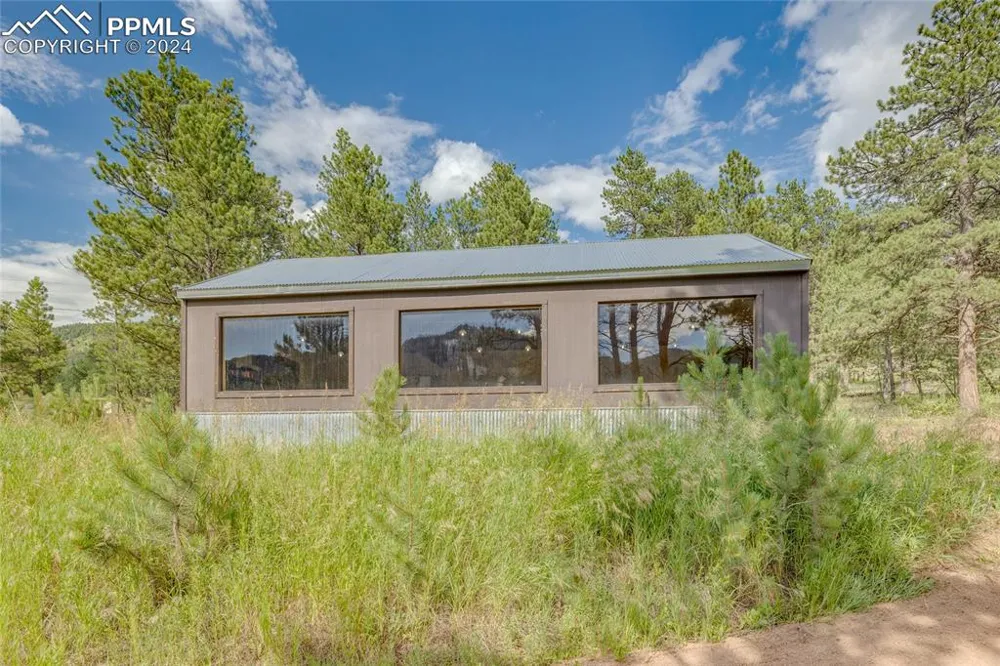 11150 W Highway 24 Crystola, CO 80819
