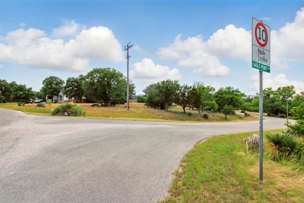 205 Skyline Drive Kingsland, TX 78639