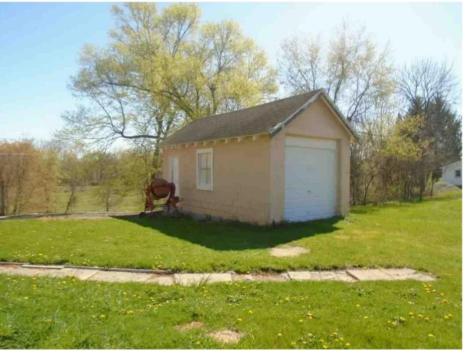 166 Fingar Road Hudson, NY 12534