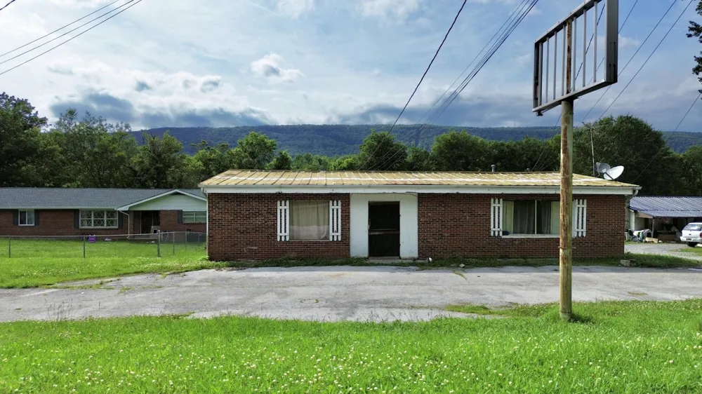 427 Medlin Pike Evensville, TN 37332