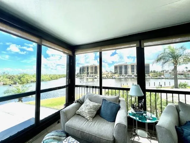 3270 SOUTHSHORE DRIVE #72B Punta Gorda, FL 33955